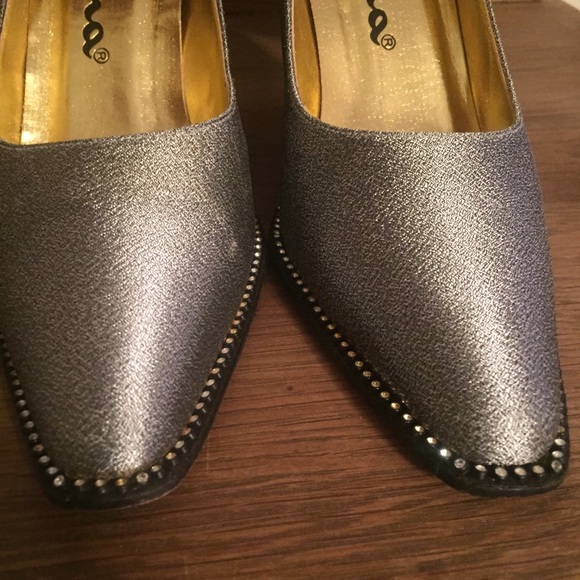 Nina heels, EUC - Picture 4 of 8